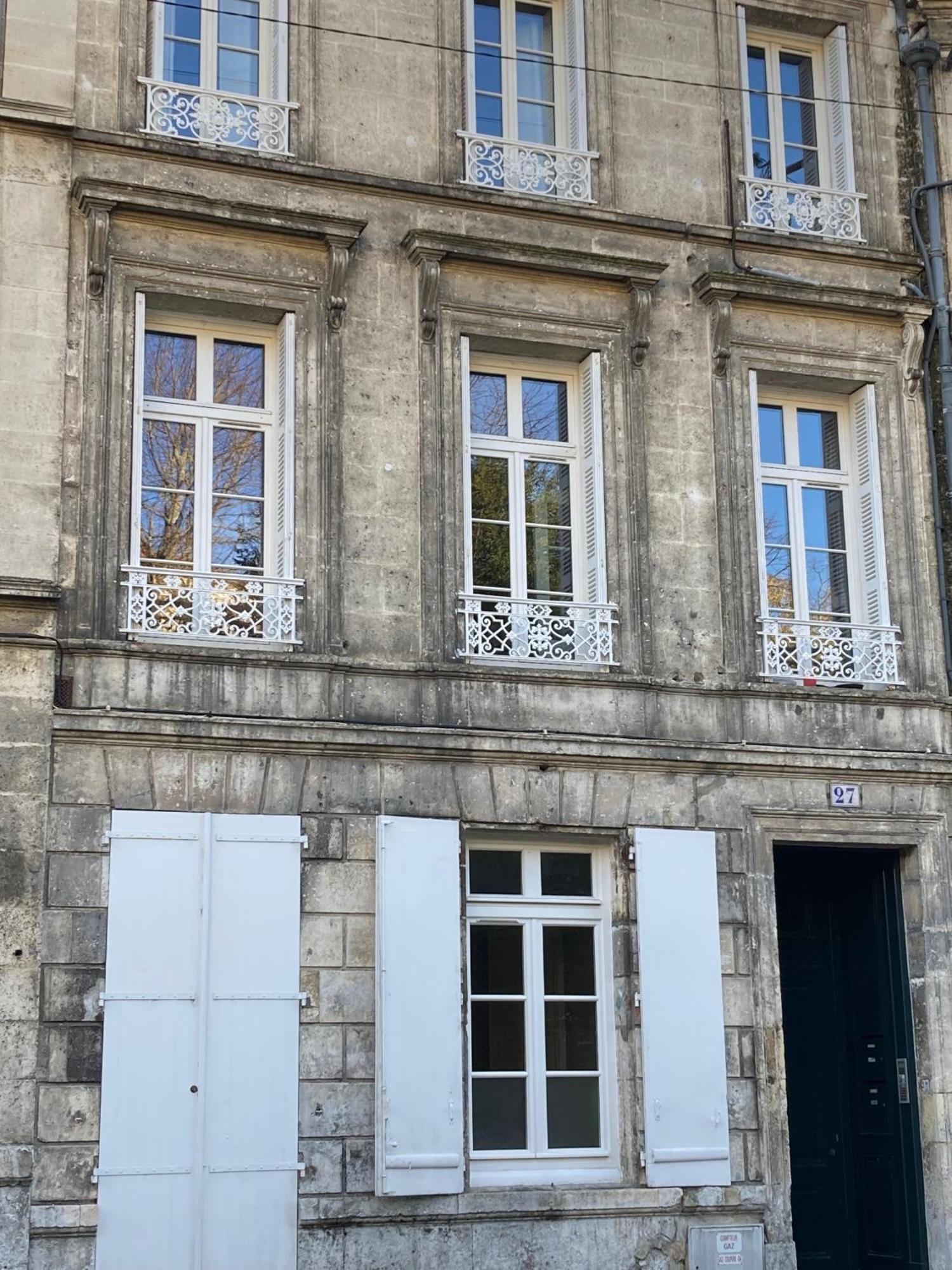 Golf & Rempart Apartment Angouleme Exterior photo